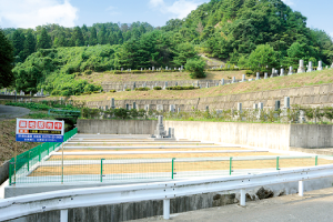 東山恵松霊園